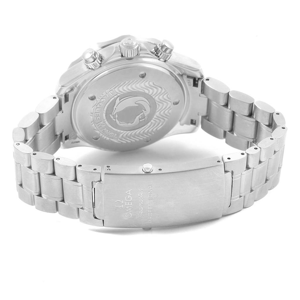 The image shows the back view of an Omega Seamaster 2595.30.00 Men
s Stainless Steel Silver Dial 2595.30.00 Men
s Stainless Steel Silver Dial watch, highlighting the case back and metal bracelet with clasp.