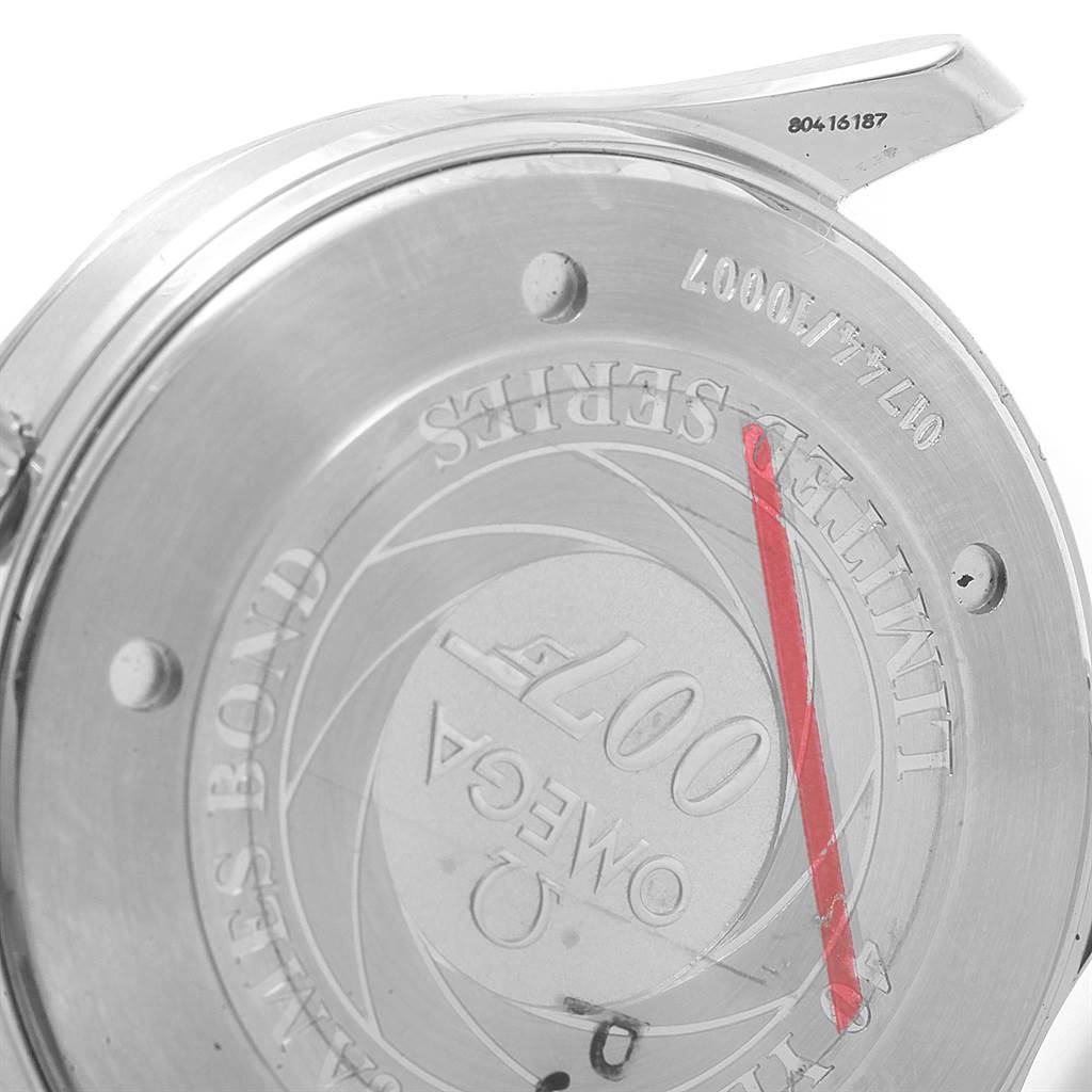 The image shows the case back of an Omega Seamaster 2537.80.00 Men
s Stainless Steel Blue Dial 2537.80.00 Men
s Stainless Steel Blue Dial 007 James Bond Limited Series watch.