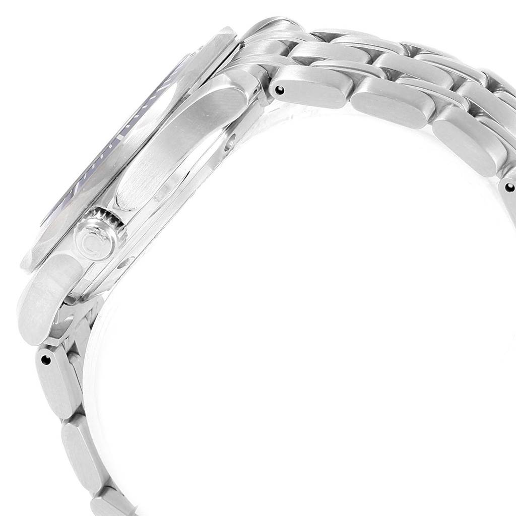 The image shows the side profile of an Omega Seamaster 2551.80.00 Men
s Stainless Steel Blue Dial 2551.80.00 Men
s Stainless Steel Blue Dial watch, detailing its stainless steel body, crown, and bracelet.