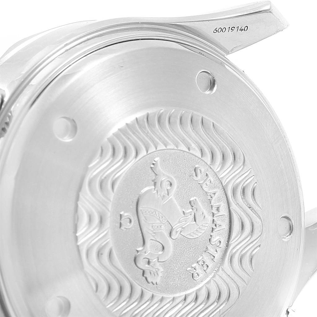 This image shows the back case of the Omega Seamaster 2599.80.00 Men
s Stainless Steel Blue Dial 2599.80.00 Men
s Stainless Steel Blue Dial watch, featuring an engraved logo from an angled side view.