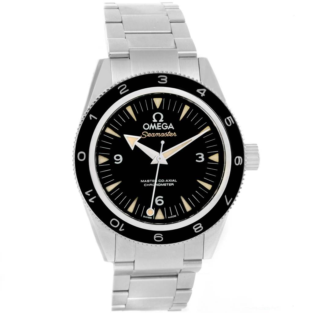 The image shows a front view of an Omega Seamaster 233.32.41.21.01.001 Men
s Stainless Steel Black Dial 233.32.41.21.01.001 Men
s Stainless Steel Black Dial watch, highlighting its dial, bezel, and bracelet.