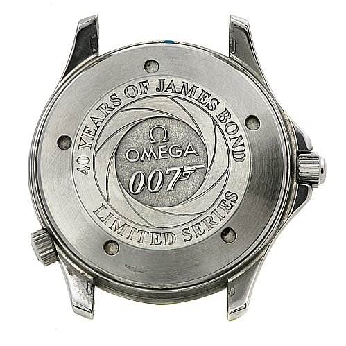 The image shows the caseback of an Omega Seamaster OMEGA SEAMASTER JAMES BOND LIMITED EDITION GUN LOGO Men's Stainless Steel Blue Dial Omega Seamaster OMEGA SEAMASTER JAMES BOND LIMITED EDITION GUN LOGO Men's Stainless Steel Blue Dial JAMES BOND LIMITED EDITION GUN LOGO Men's Stainless Steel Blue Dial watch, highlighting its "40 Years of James Bond Limited Series" engraving.