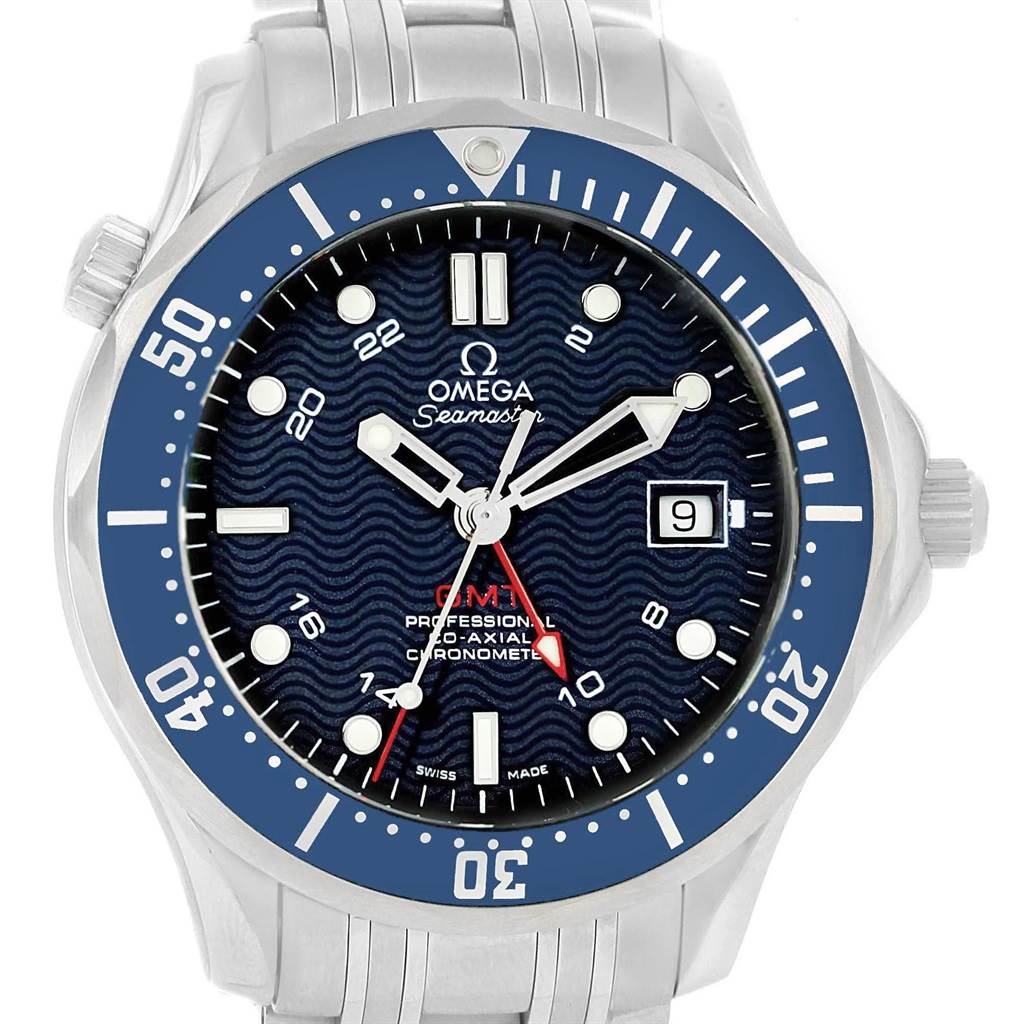 This image shows a frontal view of the Omega Seamaster 2535.80.00 Men
s Stainless Steel Blue Dial 2535.80.00 Men
s Stainless Steel Blue Dial watch, displaying its dial, bezel, stainless steel case, and bracelet.