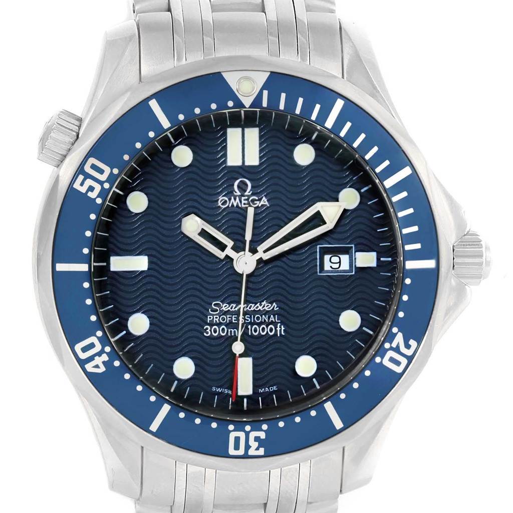 This image shows a front view of the Omega Seamaster 2541.80.00 Men
s Stainless Steel Blue Dial 2541.80.00 Men
s Stainless Steel Blue Dial watch, highlighting the dial, bezel, hands, and bracelet.