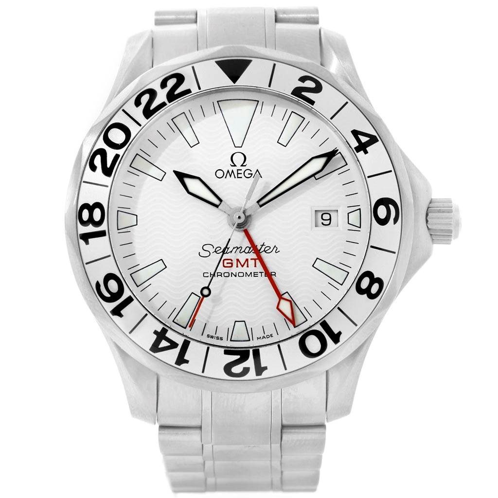 The image shows a front view of the Omega Seamaster 2538.20.00 Men
s Stainless Steel White Dial 2538.20.00 Men
s Stainless Steel White Dial GMT Chronometer watch displaying its face, bezel, and bracelet.
