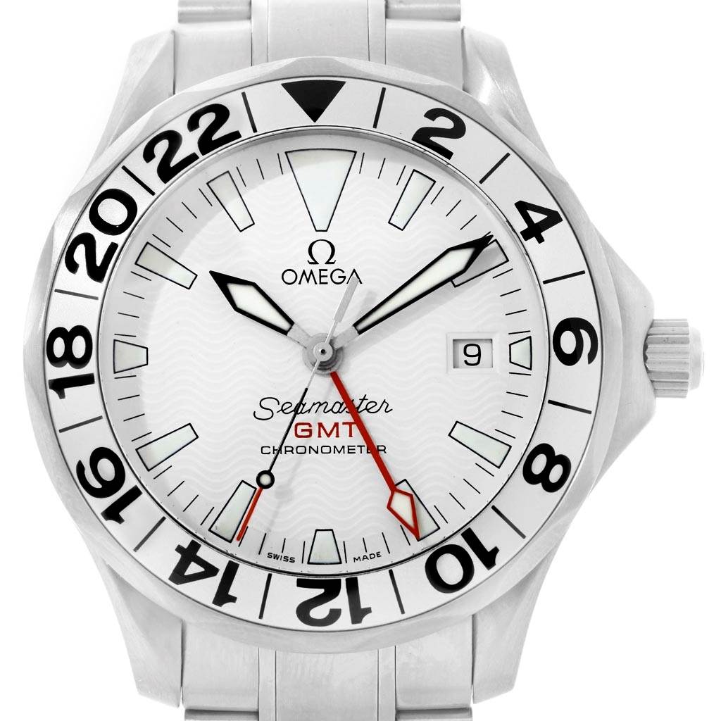 The image shows a front view of the Omega Seamaster 2538.20.00 Men
s Stainless Steel White Dial 2538.20.00 Men
s Stainless Steel White Dial GMT Chronometer watch, highlighting the dial, bezel, crown, and strap.
