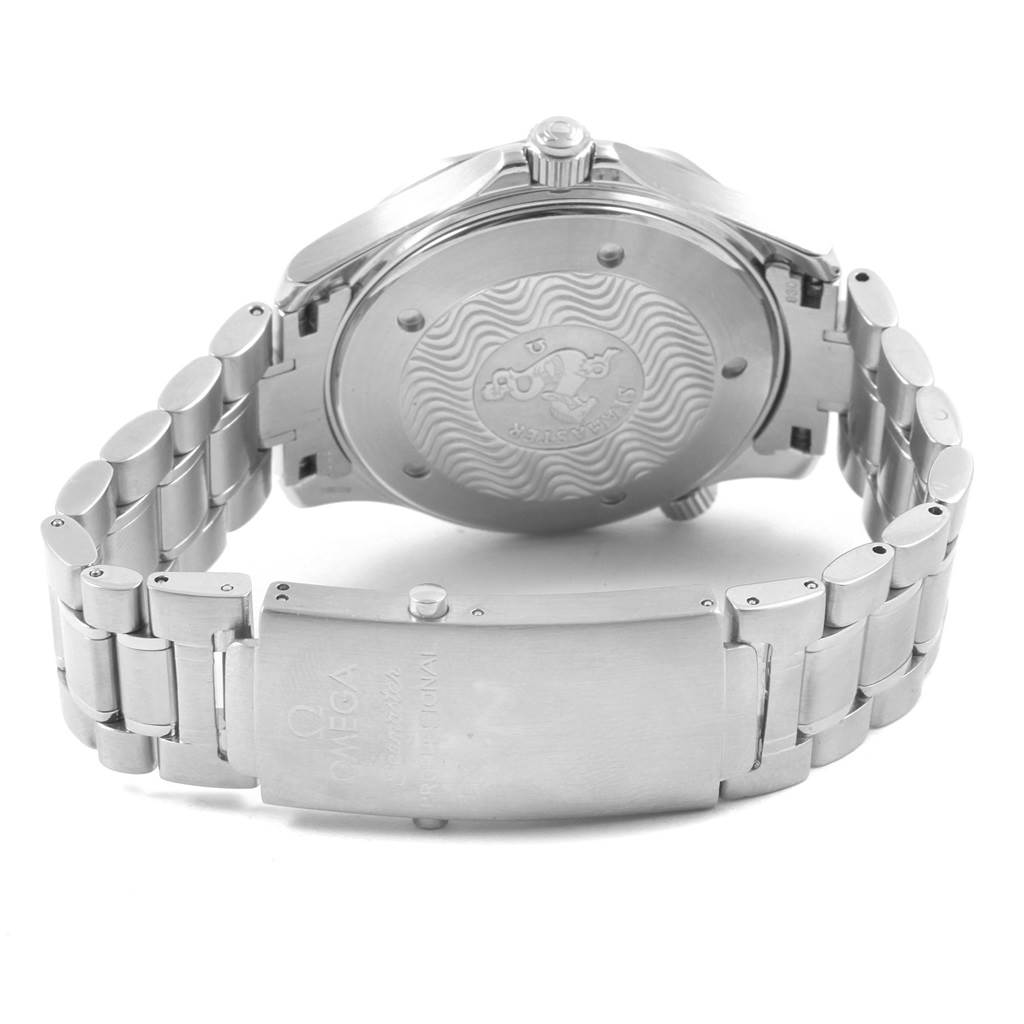 This image shows the back case and bracelet of an Omega Seamaster 2254.50.00 Men
s Stainless Steel Black Dial 2254.50.00 Men
s Stainless Steel Black Dial watch from a rear angle.