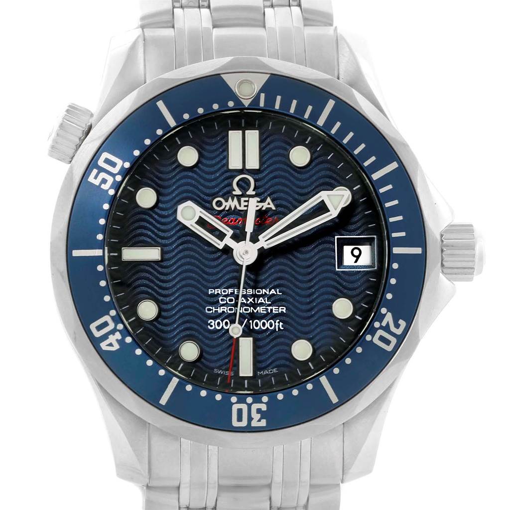 The image shows a frontal view of the Omega Seamaster 2222.80.00 Men
s Stainless Steel Blue Dial 2222.80.00 Men
s Stainless Steel Blue Dial watch, highlighting its dial, bezel, hands, and part of the bracelet.