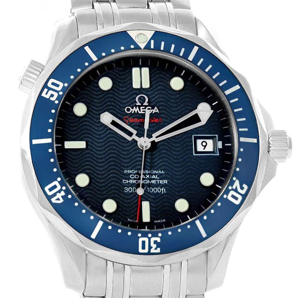The image shows a front view of the Omega Seamaster 2220.80.00 Men
s Stainless Steel Blue Dial 2220.80.00 Men
s Stainless Steel Blue Dial watch, displaying its face, hands, bezel, and part of the bracelet.
