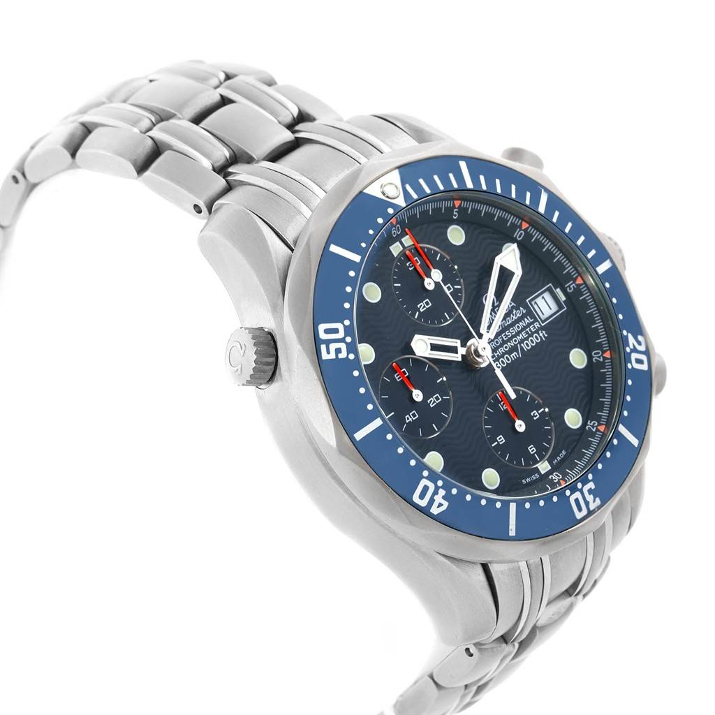 The image shows a side view of the Omega Seamaster 2599.80.00 Men
s Stainless Steel Blue Dial 2599.80.00 Men
s Stainless Steel Blue Dial watch, highlighting the case, bezel, dial, and stainless steel bracelet.