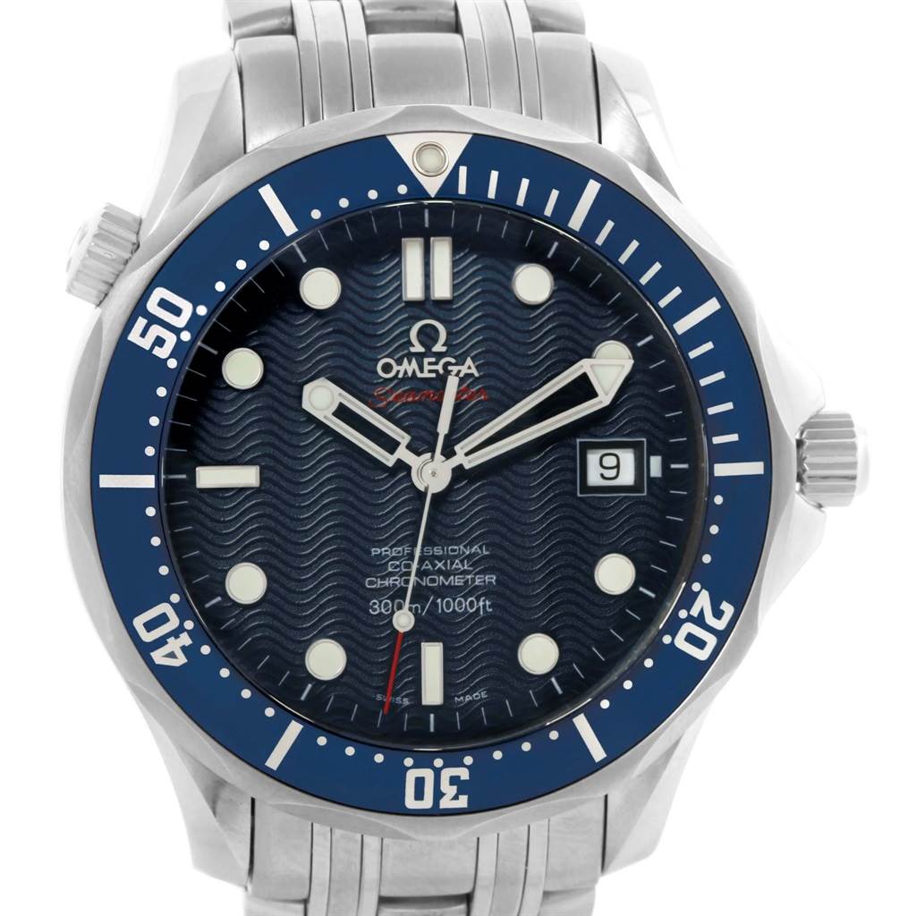 The image shows a front view of the Omega Seamaster 2220.80.00 Men
s Stainless Steel Blue Dial 2220.80.00 Men
s Stainless Steel Blue Dial watch
s face, bezel, and part of its metal bracelet.