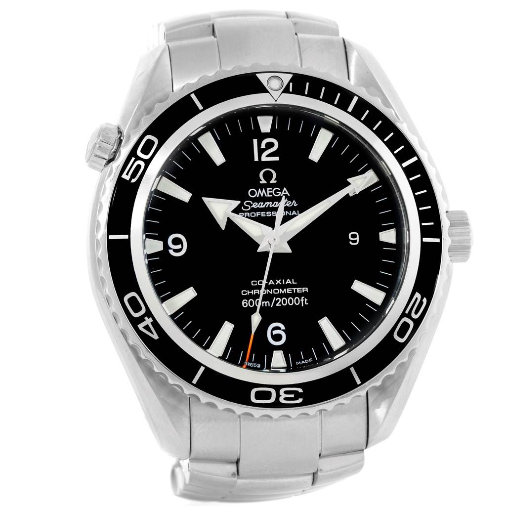 The image shows a front view of the Omega Seamaster 2200.50.00 Men
s Stainless Steel Black Dial 2200.50.00 Men
s Stainless Steel Black Dial Professional watch, highlighting the bezel, dial, and part of the bracelet.