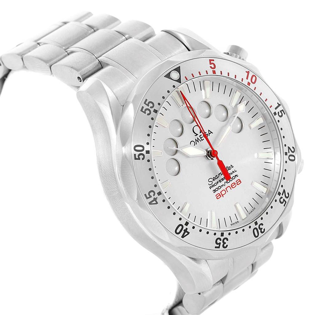 This image shows the Omega Seamaster 2595.30.00 Men
s Stainless Steel Silver Dial 2595.30.00 Men
s Stainless Steel Silver Dial watch from a front angle, highlighting the bezel, dial, and part of the bracelet.