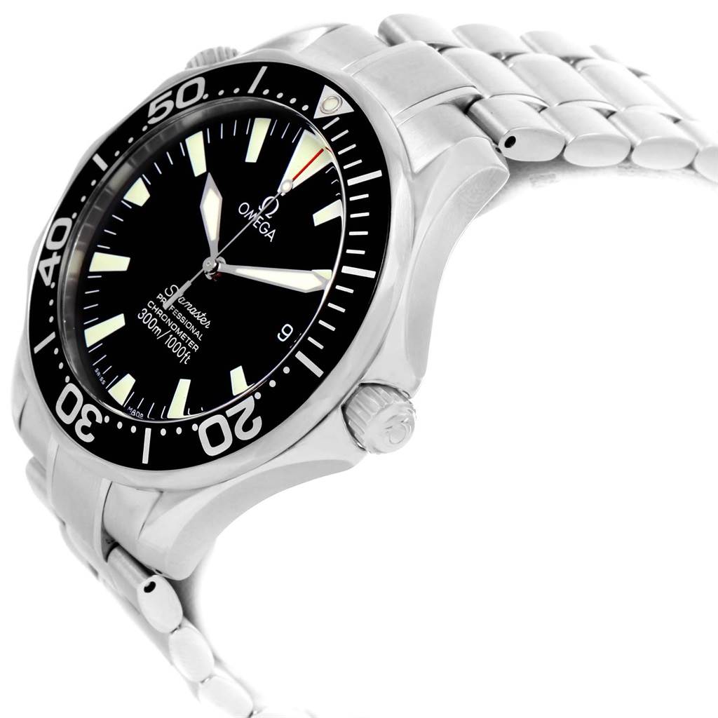 This image shows a side and front view of an Omega Seamaster 2254.50.00 Men
s Stainless Steel Black Dial 2254.50.00 Men
s Stainless Steel Black Dial watch, highlighting its bezel, dial, and bracelet.