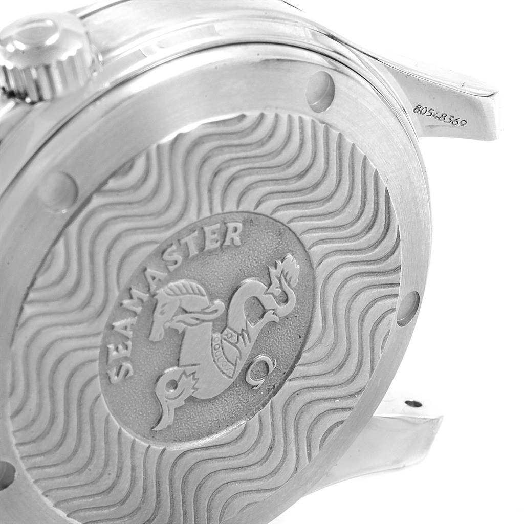 This image shows the engraved case back of an Omega Seamaster 2551.80.00 Men
s Stainless Steel Blue Dial 2551.80.00 Men
s Stainless Steel Blue Dial watch from a close-up angle.