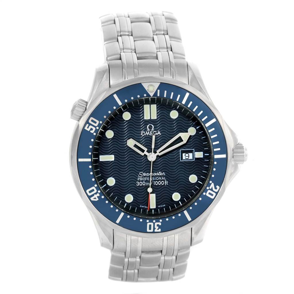 This image shows the front view of an Omega Seamaster 2541.80.00 Men
s Stainless Steel Blue Dial 2541.80.00 Men
s Stainless Steel Blue Dial watch, highlighting the dial, bezel, bracelet, and case.