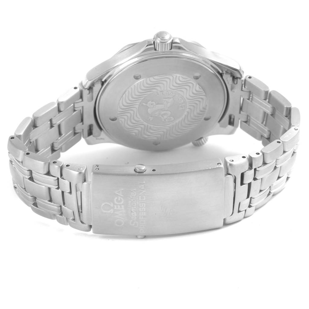 The image shows the back of an Omega Seamaster 2541.80.00 Men
s Stainless Steel Blue Dial 2541.80.00 Men
s Stainless Steel Blue Dial watch, focusing on the case back and metal bracelet with clasp.