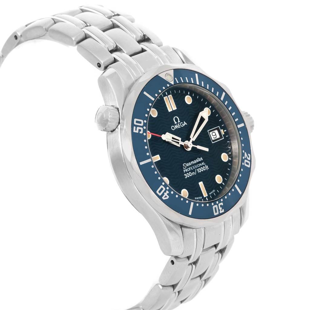 The image shows an angled view of an Omega Seamaster 2561.80.00 Men
s Stainless Steel Blue Dial 2561.80.00 Men
s Stainless Steel Blue Dial watch, highlighting its blue dial, bezel, date window, and metal bracelet.