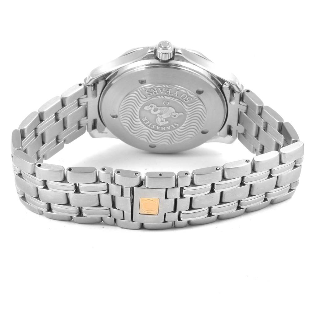 The image shows the back view of an Omega Seamaster 2534.50.00 Men
s Stainless Steel Black Dial 2534.50.00 Men
s Stainless Steel Black Dial watch, focusing on its case back and stainless steel bracelet.