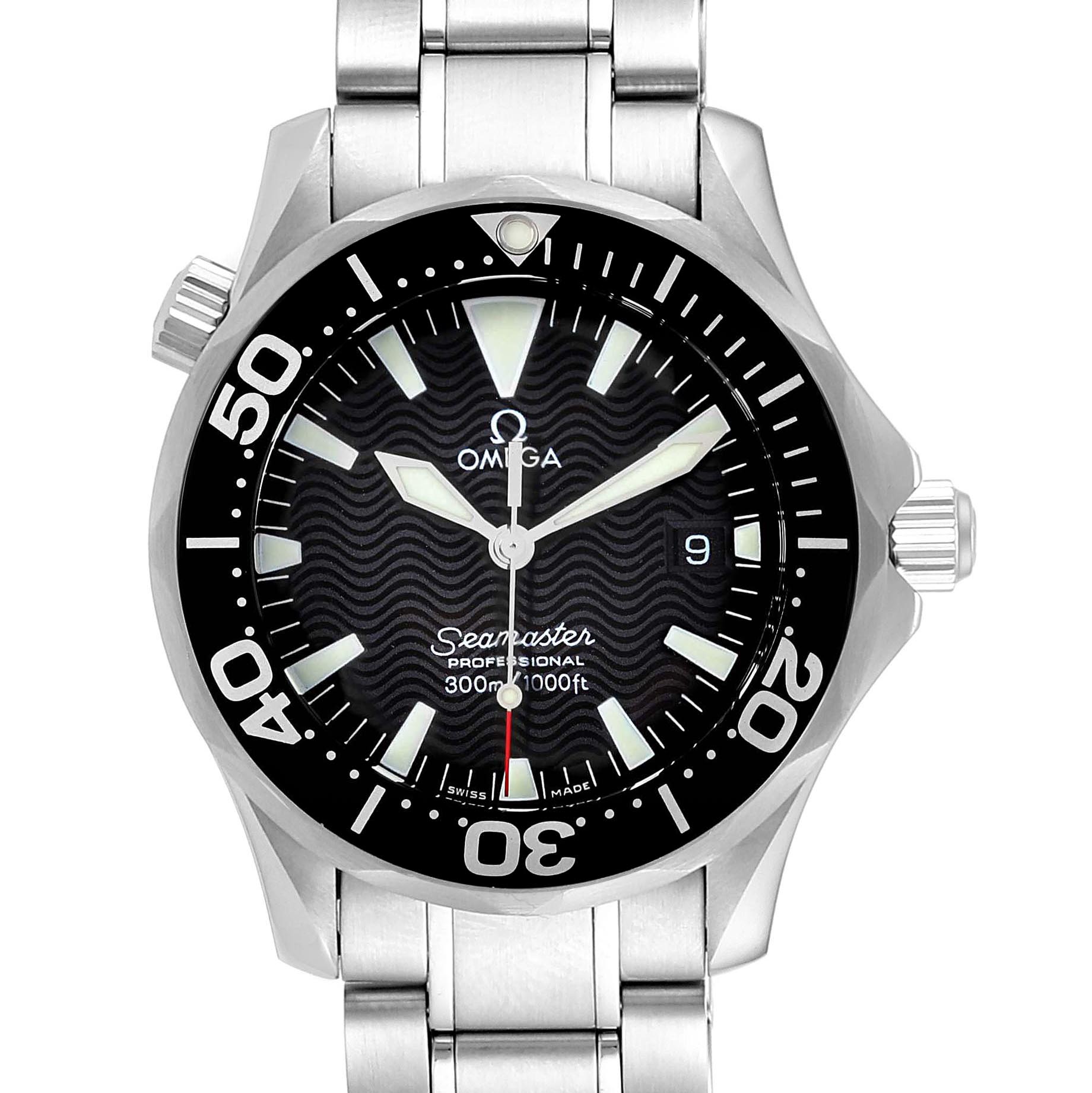 The image shows the face and part of the bracelet of an Omega Seamaster 2262.50.00 Men
s Stainless Steel Black Dial 2262.50.00 Men
s Stainless Steel Black Dial watch, displaying the dial, bezel, and hands.