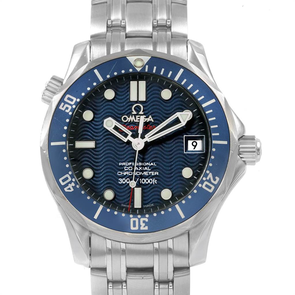 The image shows a front view of an Omega Seamaster 2222.80.00 Men
s Stainless Steel Blue Dial 2222.80.00 Men
s Stainless Steel Blue Dial watch, highlighting the dial, bezel, hands, and stainless steel bracelet.