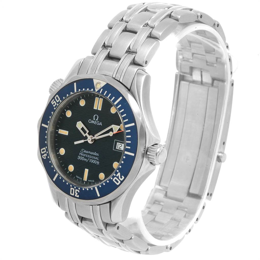 The image shows an Omega Seamaster 2561.80.00 Men
s Stainless Steel Blue Dial 2561.80.00 Men
s Stainless Steel Blue Dial watch at an angled side view, highlighting the face, bezel, and part of the bracelet.