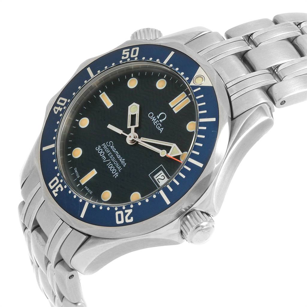 The Omega Seamaster 2561.80.00 Men
s Stainless Steel Blue Dial 2561.80.00 Men
s Stainless Steel Blue Dial watch is shown at an oblique angle, highlighting the face, bezel, crown, and part of the metal bracelet.