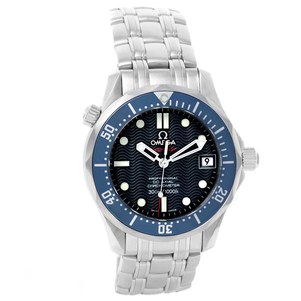 The image shows the front view of an Omega Seamaster 2222.80.00 Men
s Stainless Steel Blue Dial 2222.80.00 Men
s Stainless Steel Blue Dial watch, highlighting the face, bezel, and metal bracelet.
