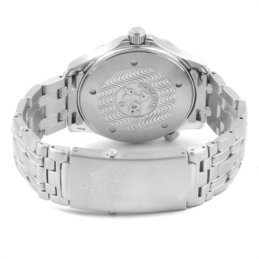 This image shows the back case, bracelet, and clasp of the Omega Seamaster 2541.80.00 Men
s Stainless Steel Blue Dial 2541.80.00 Men
s Stainless Steel Blue Dial watch, featuring the brand
s logo and engravings.