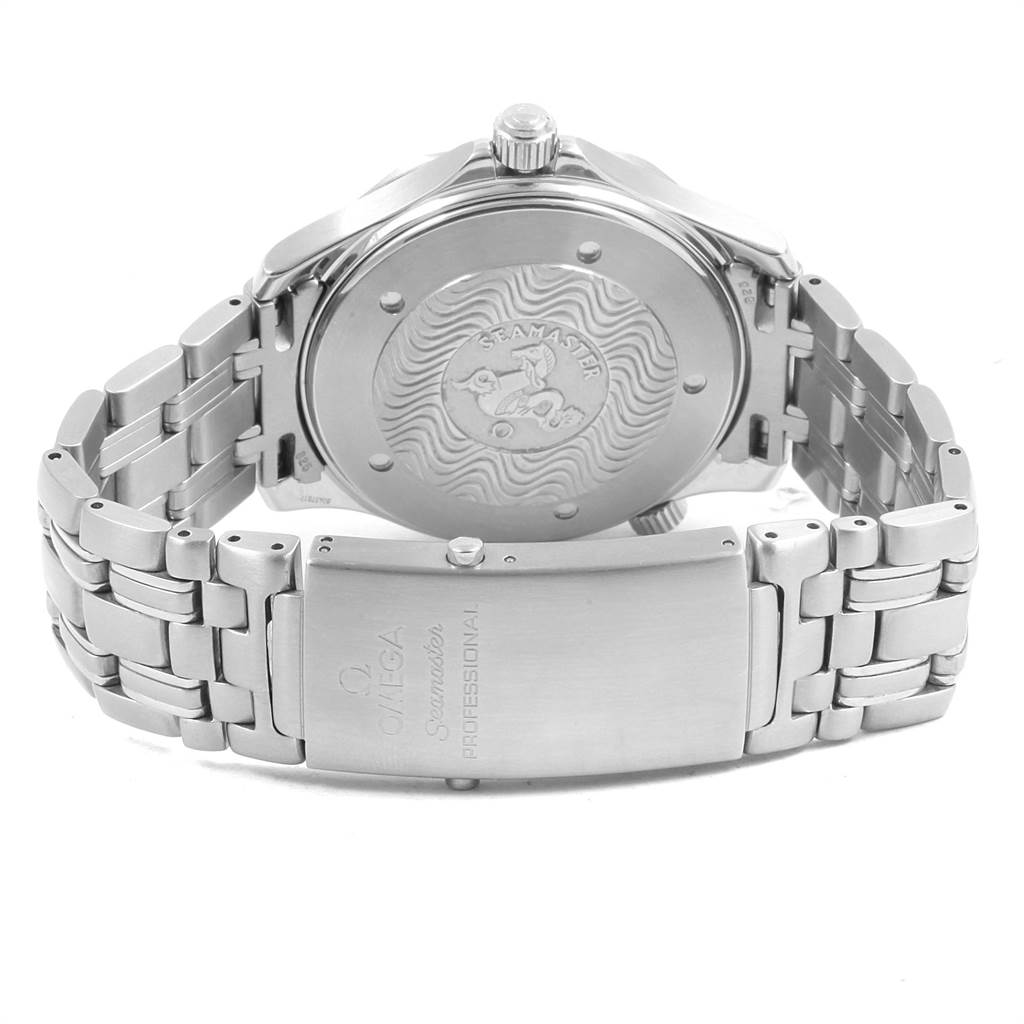 The image shows the back case and bracelet clasp of an Omega Seamaster 2531.80.00 Men
s Stainless Steel Blue Dial 2531.80.00 Men
s Stainless Steel Blue Dial watch.