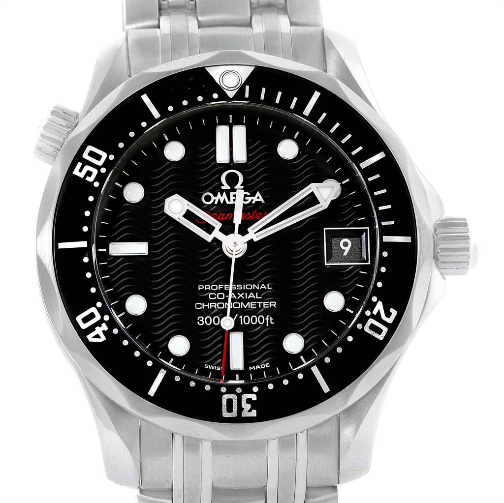 The image shows a front view of the Omega Seamaster 212.30.36.20.01.001 Stainless Steel Black Dial 212.30.36.20.01.001 Stainless Steel Black Dial watch, highlighting the dial, bezel, and bracelet.