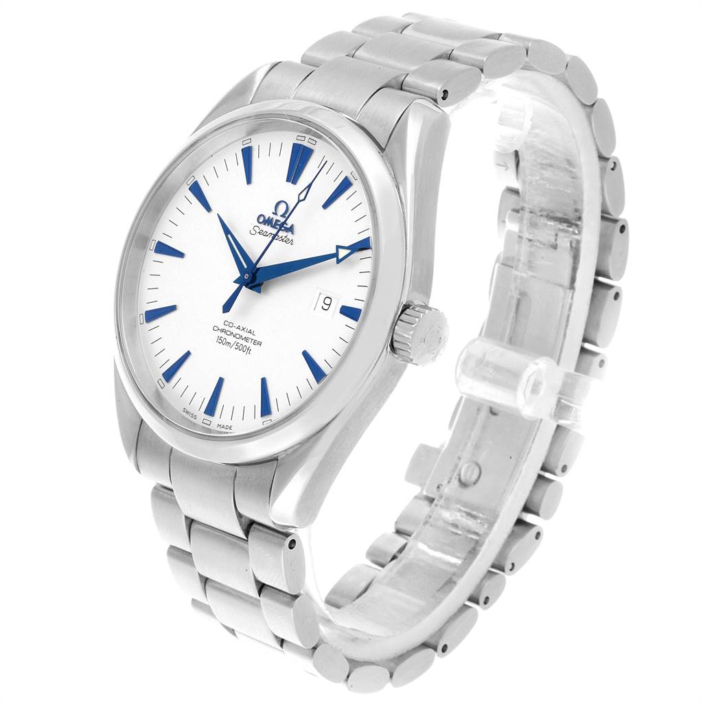 The image shows an Omega Seamaster 2502.33.00 Men
s Stainless Steel White Dial 2502.33.00 Men
s Stainless Steel White Dial watch at a three-quarter angle displaying the face, crown, and stainless steel bracelet.