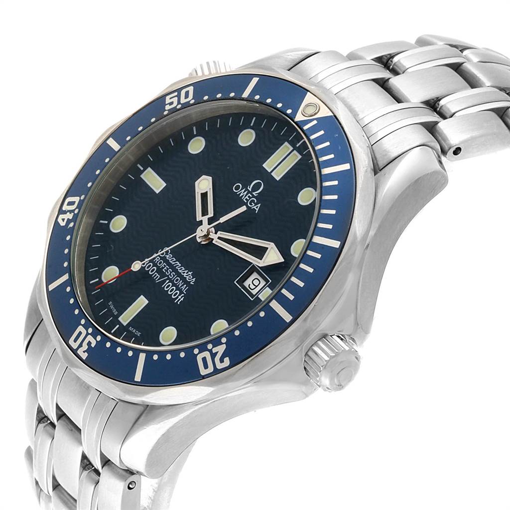 The image shows a close-up, angled view of the Omega Seamaster 2541.80.00 Men
s Stainless Steel Blue Dial 2541.80.00 Men
s Stainless Steel Blue Dial watch, highlighting the dial, bezel, crown, and bracelet.
