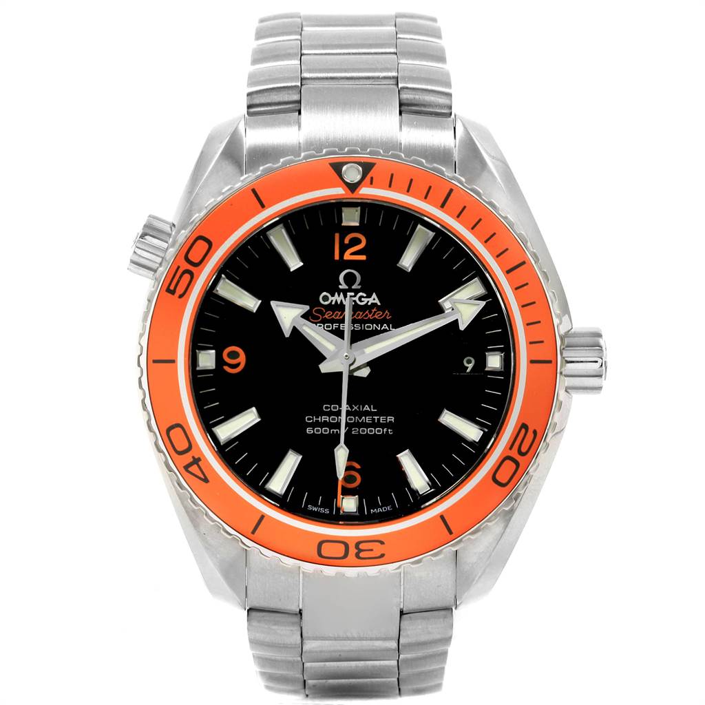 This image shows the front view of an Omega Seamaster 232.30.46.21.01.002 Men
s Stainless Steel Black Dial 232.30.46.21.01.002 Men
s Stainless Steel Black Dial watch, highlighting its orange bezel and metal bracelet.