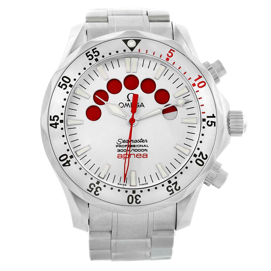 The image shows a front view of an Omega Seamaster 2595.30.00 Men
s Stainless Steel Silver Dial 2595.30.00 Men
s Stainless Steel Silver Dial watch with a stainless steel bracelet and bezel.