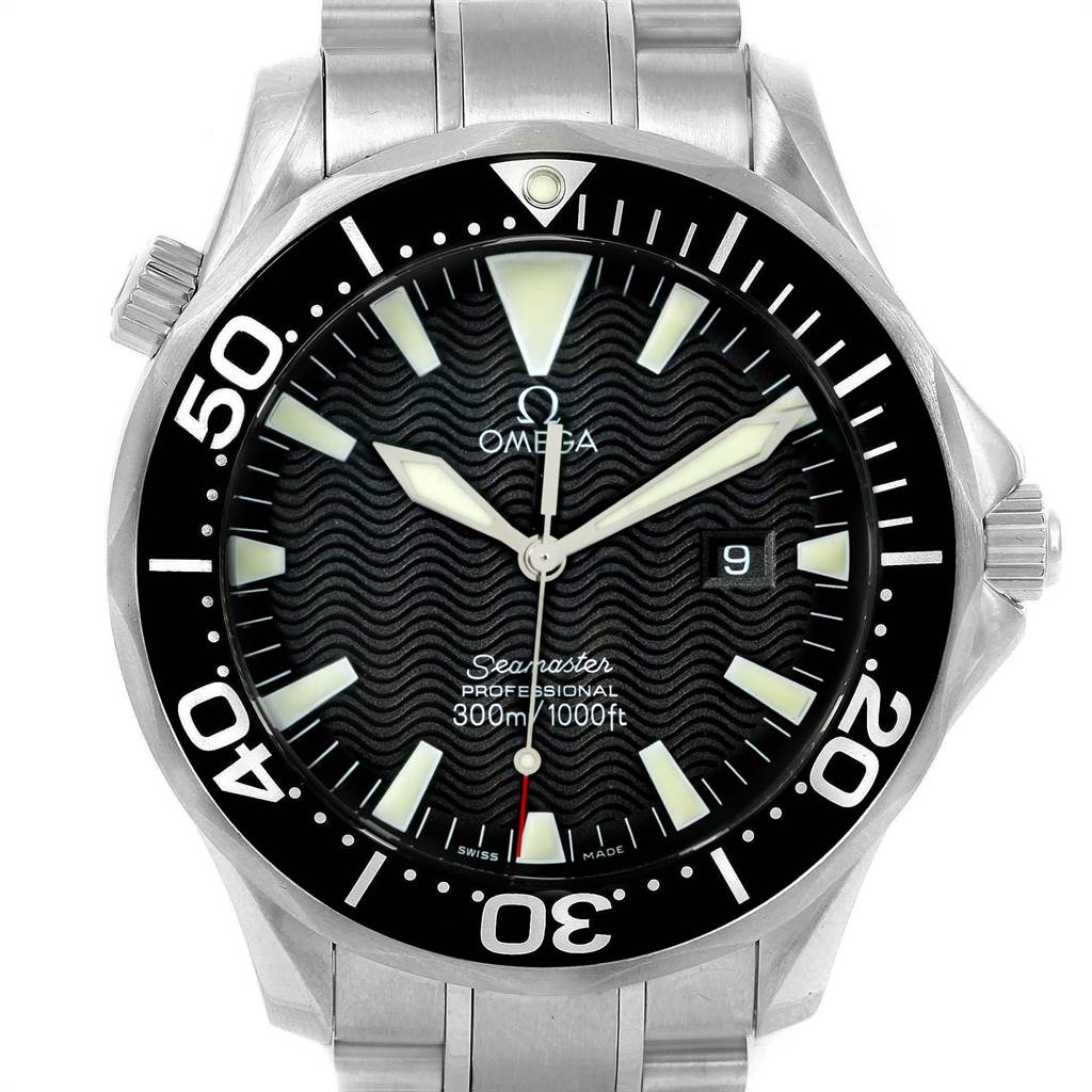 This image shows a front view of an Omega Seamaster 2264.50.00 Men
s Stainless Steel Black Dial 2264.50.00 Men
s Stainless Steel Black Dial Professional watch, displaying its dial, bezel, and bracelet.