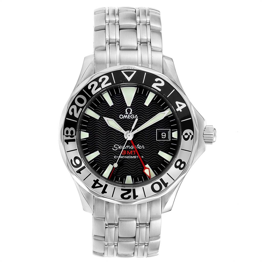 This is a front view of an Omega Seamaster 2534.50.00 Men
s Stainless Steel Black Dial 2534.50.00 Men
s Stainless Steel Black Dial watch showing the dial, bezel, hands, date window, and metal bracelet.