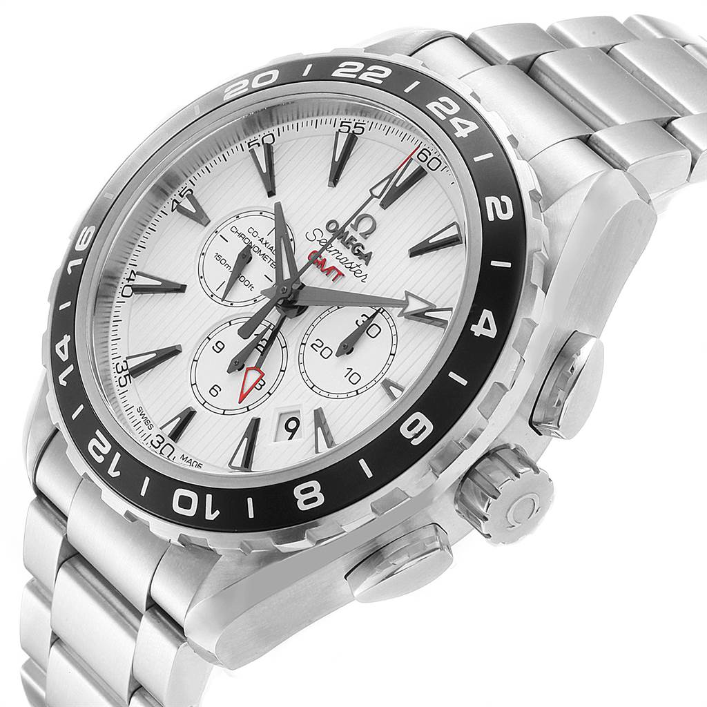 This image shows a close-up of the Omega Seamaster 231.10.44.52.04.001 Men
s Stainless Steel White Dial 231.10.44.52.04.001 Men
s Stainless Steel White Dial model watch, highlighting the face, bezel, crown, and stainless steel bracelet from an angle.