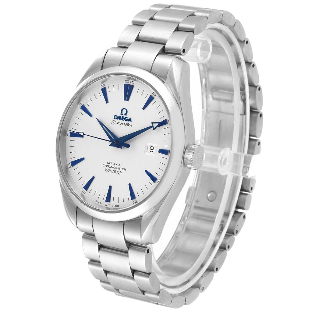 This image shows an Omega Seamaster 2502.33.00 Men
s Stainless Steel White Dial 2502.33.00 Men
s Stainless Steel White Dial watch at a three-quarter angle displaying its face, bracelet, and date window.