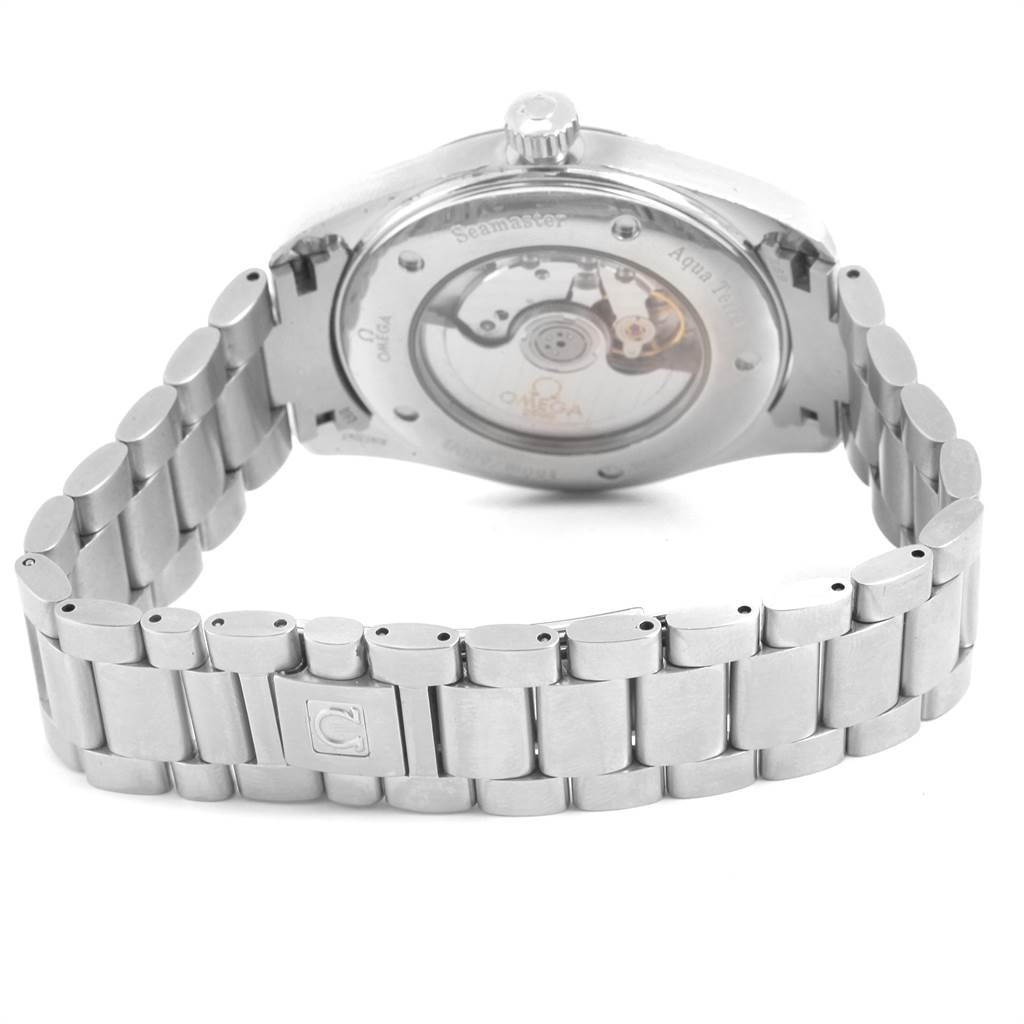 The image shows the backside and bracelet of an Omega Seamaster 2502.33.00 Men
s Stainless Steel White Dial 2502.33.00 Men
s Stainless Steel White Dial watch, highlighting its transparent case back and metal link bracelet.