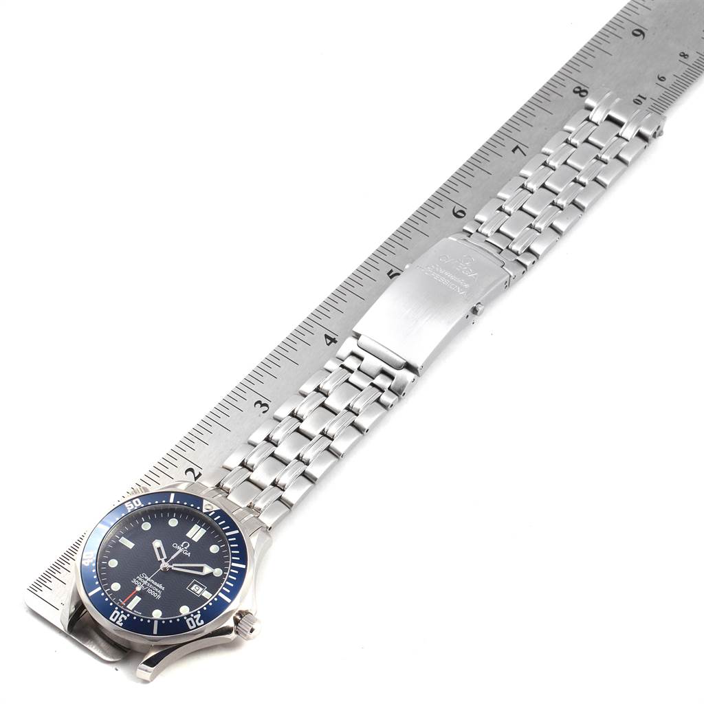 The image shows an Omega Seamaster 2541.80.00 Men
s Stainless Steel Blue Dial 2541.80.00 Men
s Stainless Steel Blue Dial watch from a top-down angle, highlighting the face, bezel, bracelet, and clasp.