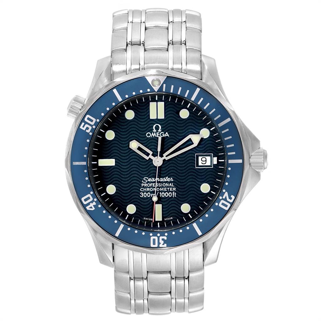 This image shows a front view of the Omega Seamaster 2531.80.00 Men
s Stainless Steel Blue Dial 2531.80.00 Men
s Stainless Steel Blue Dial watch, displaying its dial, bezel, crown, and bracelet.