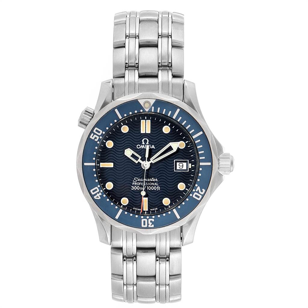 The image shows a front view of the Omega Seamaster 2561.80.00 Men
s Stainless Steel Blue Dial 2561.80.00 Men
s Stainless Steel Blue Dial watch, highlighting the dial, bezel, bracelet, and date display.