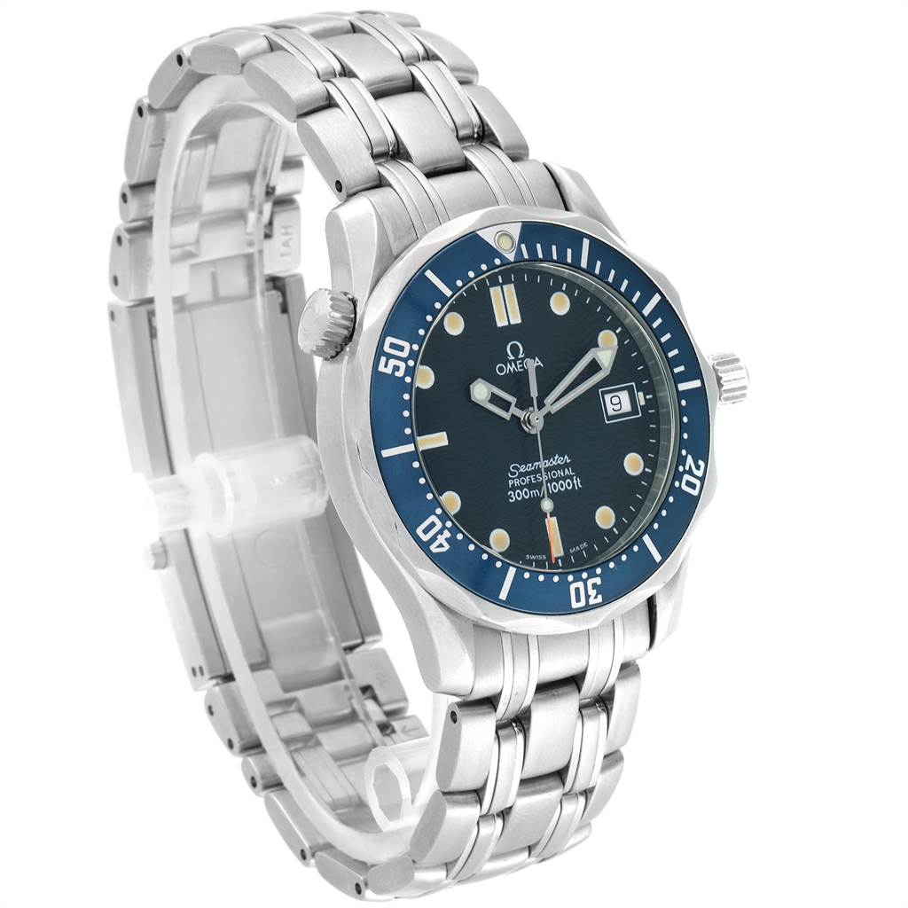 The image shows an Omega Seamaster 2561.80.00 Men
s Stainless Steel Blue Dial 2561.80.00 Men
s Stainless Steel Blue Dial watch at an angle, highlighting its face, bezel, and stainless steel bracelet.