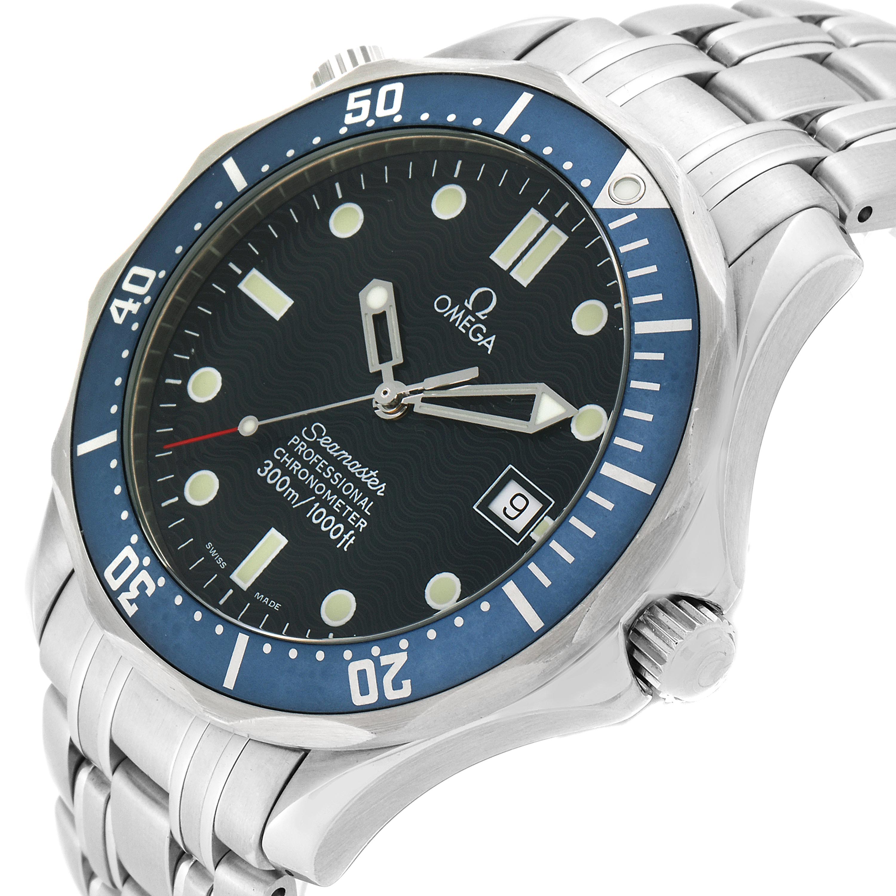 The image shows a close-up angle of an Omega Seamaster 2531.80.00 Men
s Stainless Steel Blue Dial 2531.80.00 Men
s Stainless Steel Blue Dial watch, highlighting the dial, bezel, and part of the bracelet.