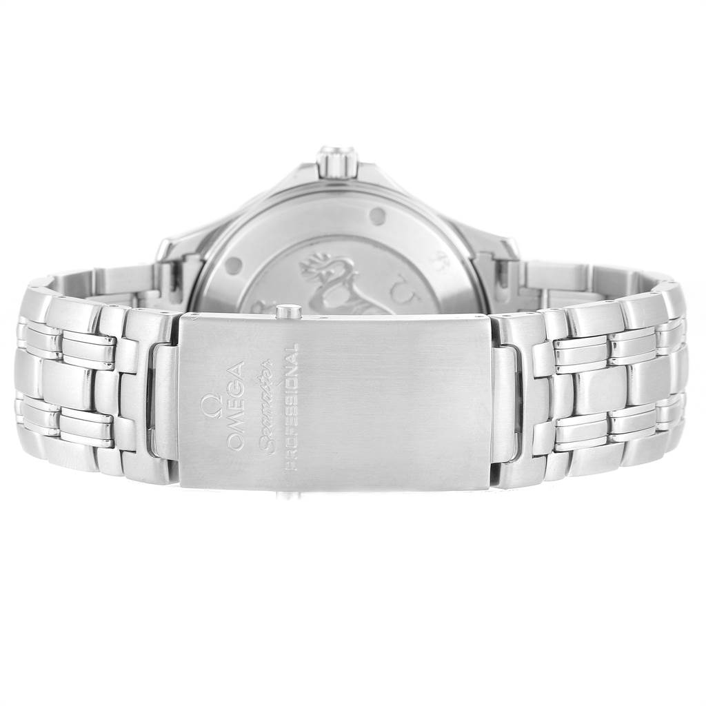 The image shows the back view of the Omega Seamaster 2220.80.00 Men
s Stainless Steel Blue Dial 2220.80.00 Men
s Stainless Steel Blue Dial watch, highlighting the clasp and part of the bracelet.