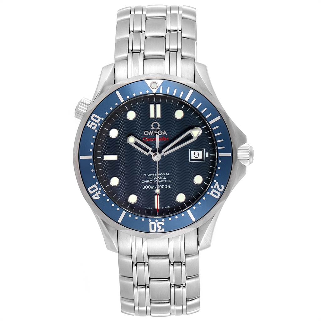 This image shows a front view of an Omega Seamaster 2220.80.00 Men
s Stainless Steel Blue Dial 2220.80.00 Men
s Stainless Steel Blue Dial watch, displaying the dial, bezel, and stainless steel bracelet.