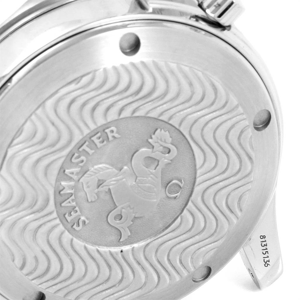 The image shows the back case of an Omega Seamaster 2252.50.00 Men
s Stainless Steel Black Dial 2252.50.00 Men
s Stainless Steel Black Dial watch, featuring the Seamaster logo and serial number.