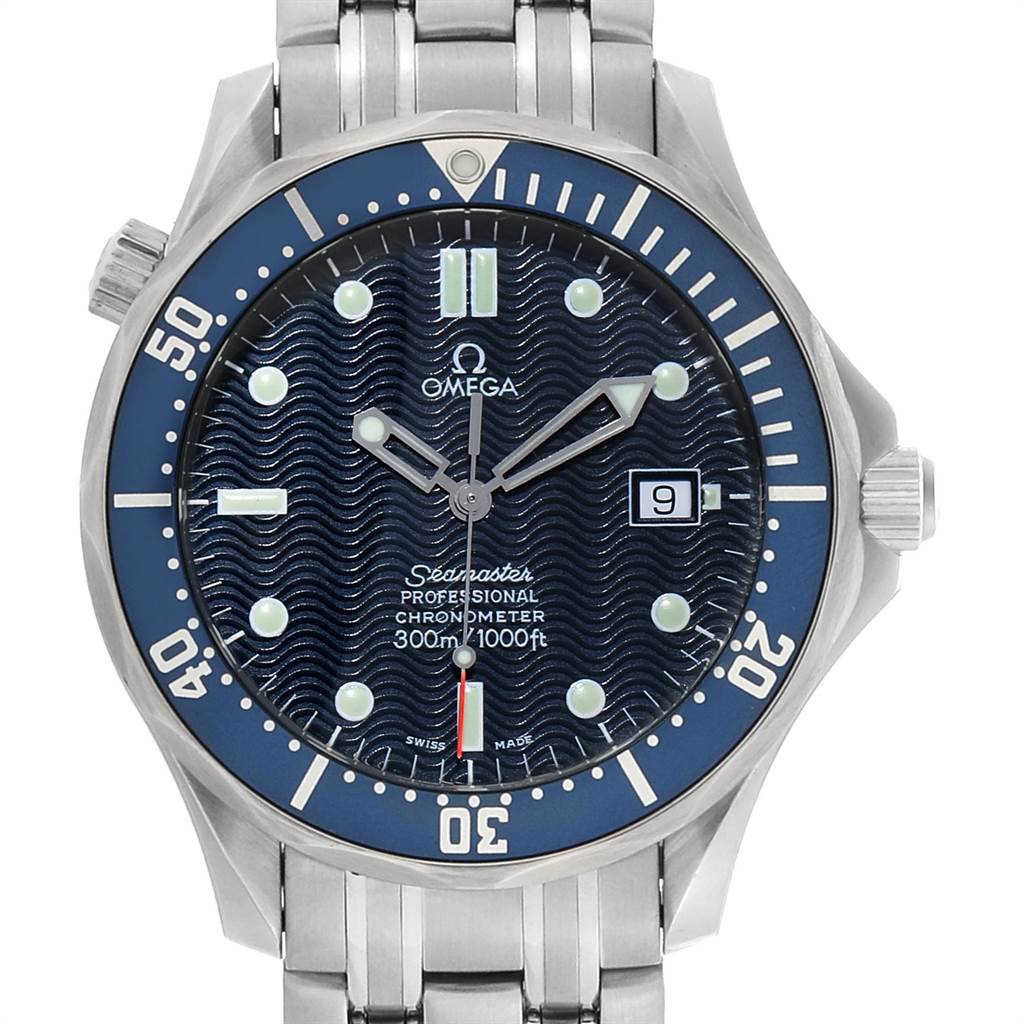 The image shows a front view of the Omega Seamaster 2531.80.00 Men
s Stainless Steel Blue Dial 2531.80.00 Men
s Stainless Steel Blue Dial watch, highlighting the dial, bezel, hands, and part of the bracelet.