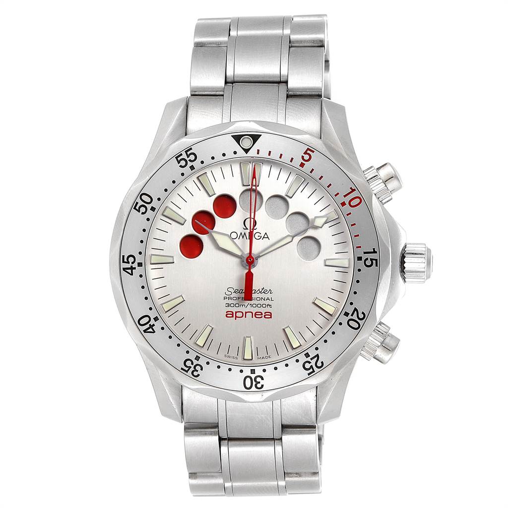 The image shows a front view of an Omega Seamaster 2595.30.00 Men
s Stainless Steel Silver Dial 2595.30.00 Men
s Stainless Steel Silver Dial watch, highlighting the dial, bezel, sub-dials, and bracelet.
